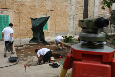 Procés d'excavació a la rectoria