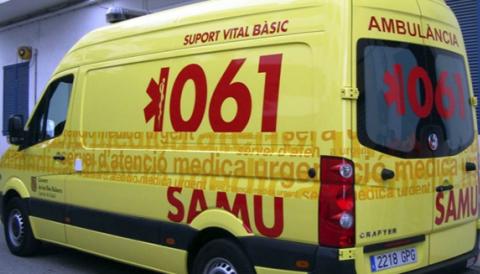 L’Ajuntament exigirà al Govern una ambulància i més policies per al municipi durant la temporada alta