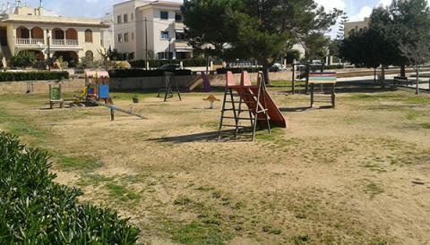 L’Ajuntament presenta l’avantprojecte del parc infantil de la plaça Pou den Verdera de la Colònia